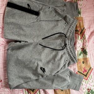 Nike Tech Heather Gray Sweatpants with Black Accents
